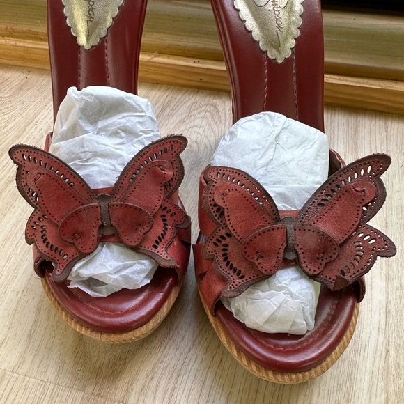 Jessica Simpson Red Leather Butterfly Sandal Wooden Platform Heels ~ 8B/38 - Picture 3 of 17